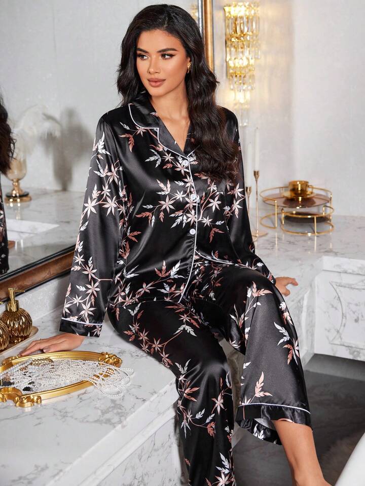 Daisy Luxe Printed Nightsuit Set For Women