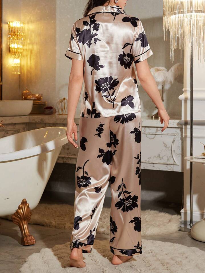 Black Rose Fantasy Printed Nightsuit Set For Women